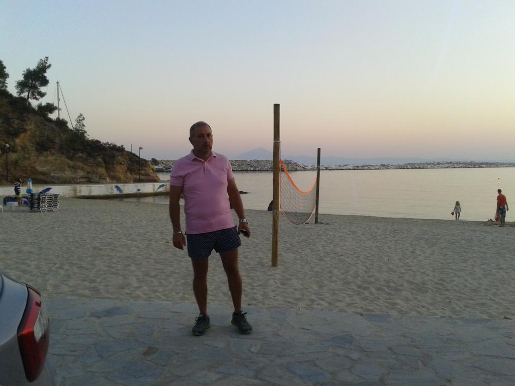 Studio Julius Constanta Luaran gambar