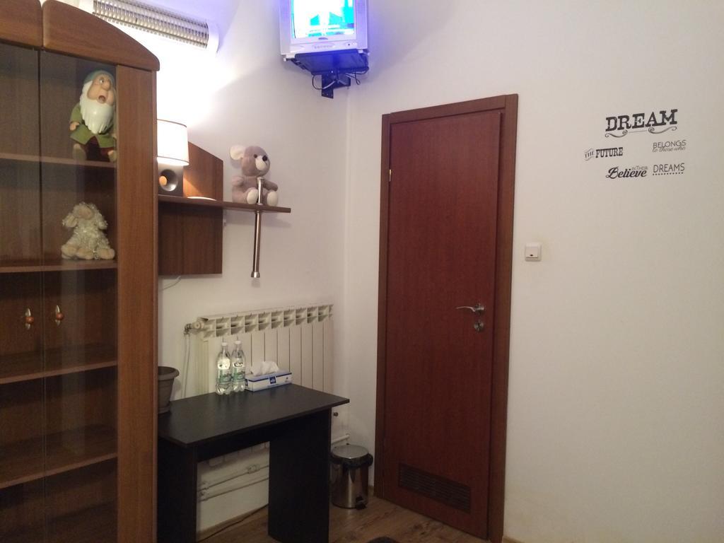 Studio Julius Constanta Luaran gambar