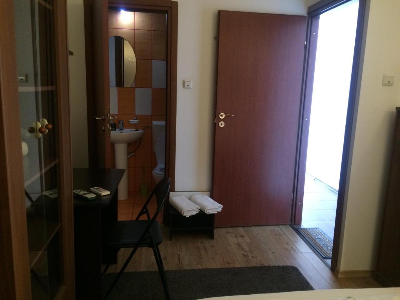 Studio Julius Constanta Luaran gambar