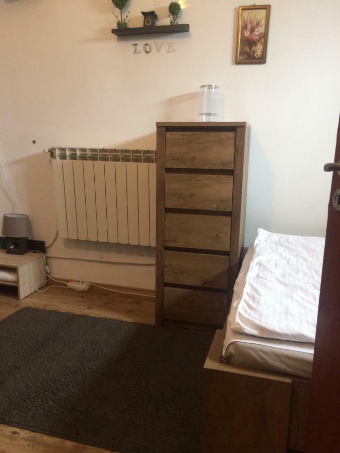 Studio Julius Constanta Luaran gambar